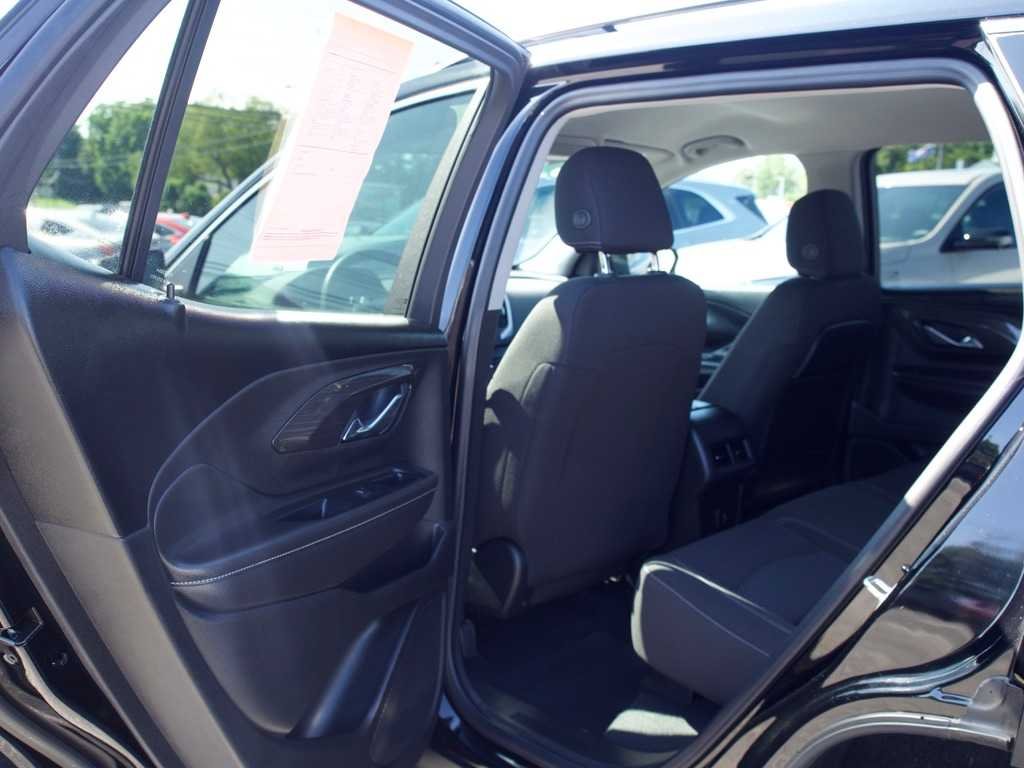 2023 GMC Terrain SLE - Photo 17