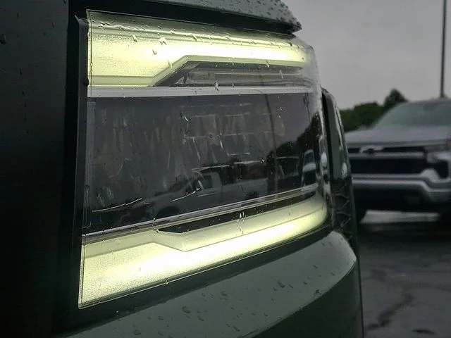 Used 2024 Green Nissan PRO-4X image 8