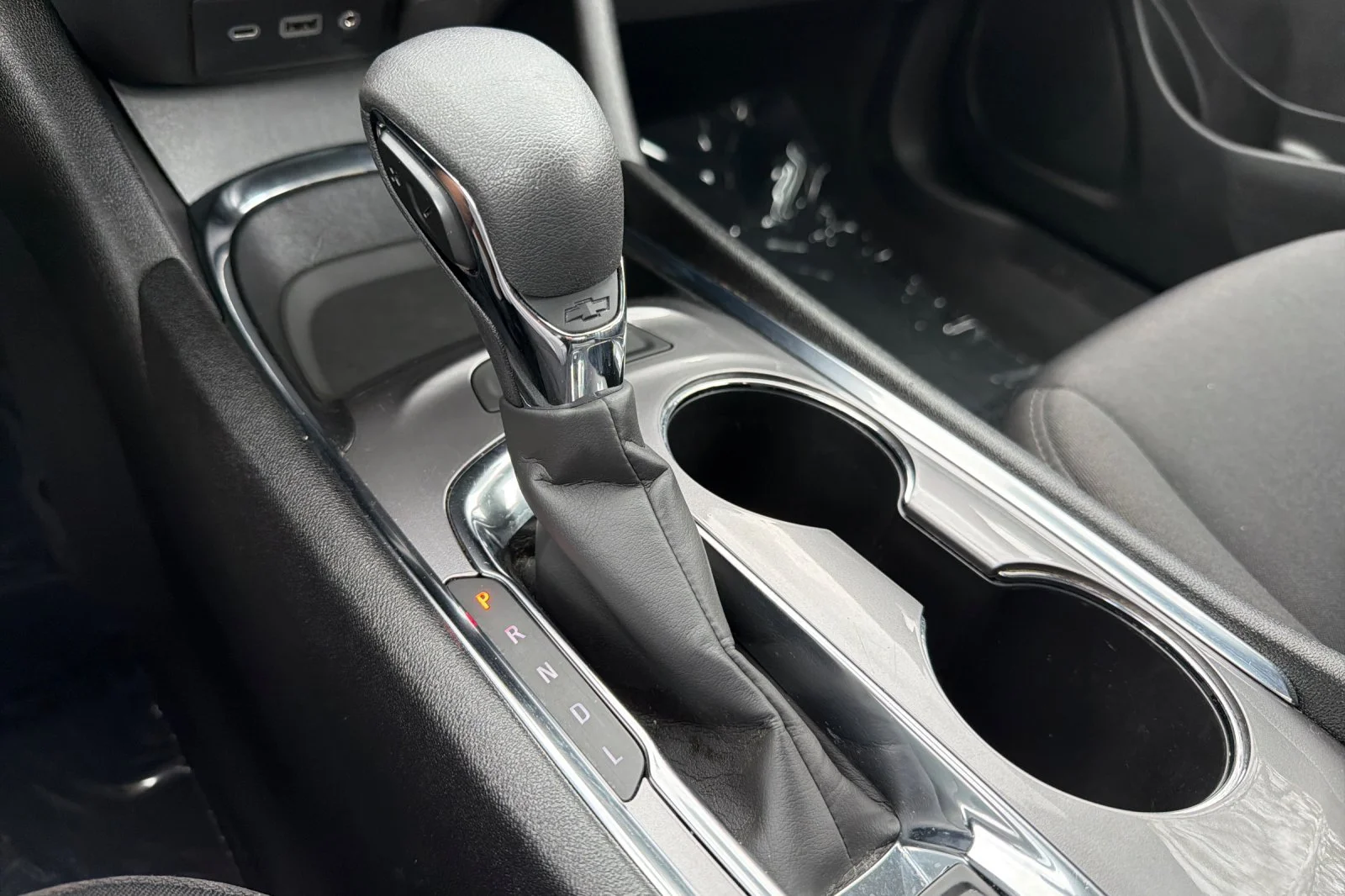 Used 2024 White Chevrolet LT image 20