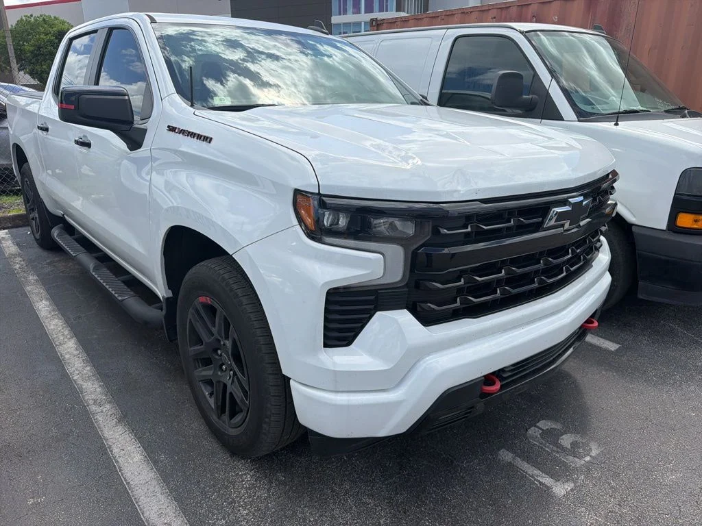 Used 2022 Summit White Chevrolet RST image 8