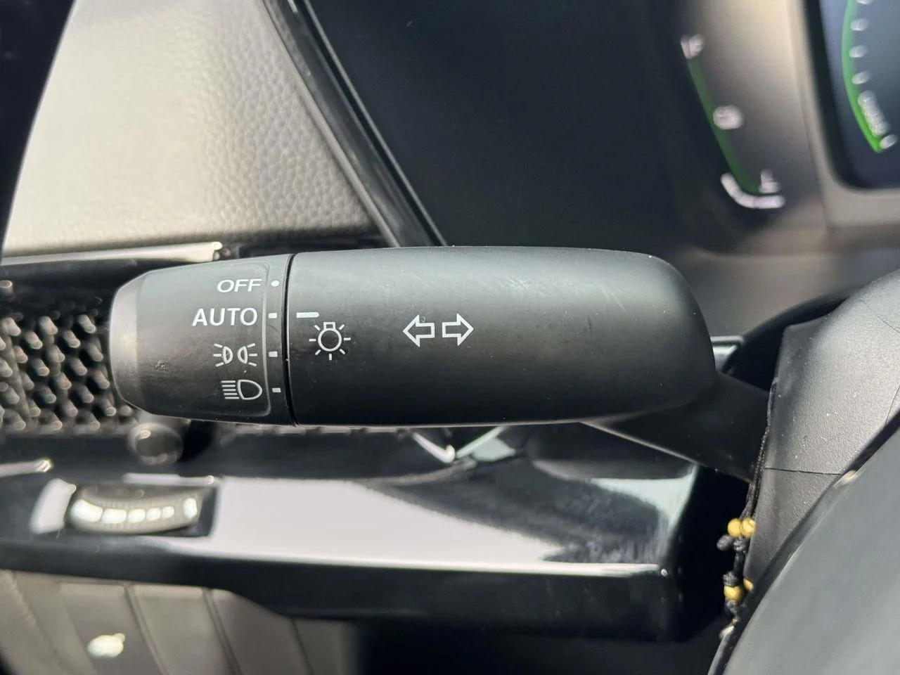 2026 Honda CR-V Sport Touring - Photo 28