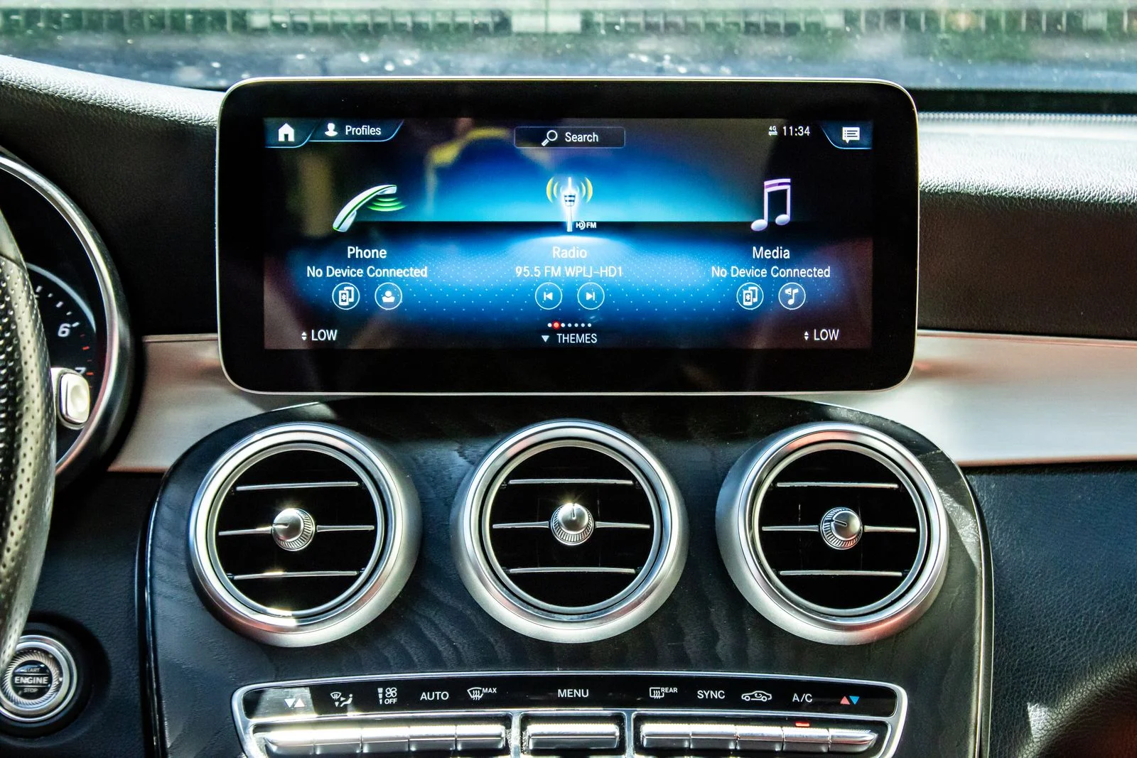 Used 2022  Mercedes-Benz GLC 300 image 16