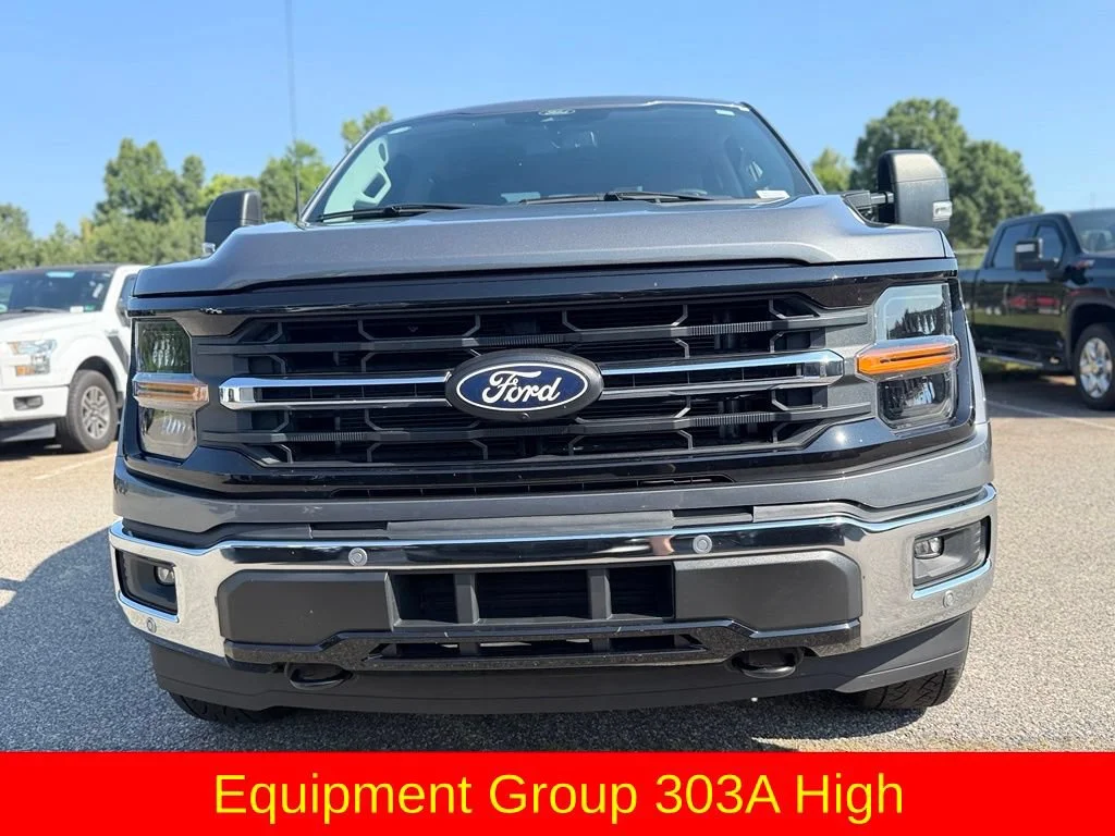 Used 2024 Gray Ford XLT image 10
