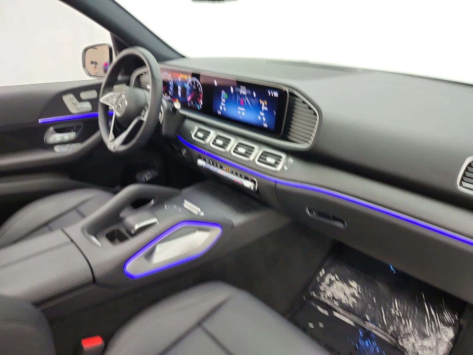 Certified Used 2024 Polar White Mercedes-Benz GLE 350 4MATIC® SUV image 22