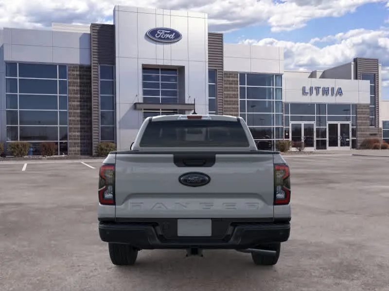 New 2026 Avalanche Ford Lariat® image 5