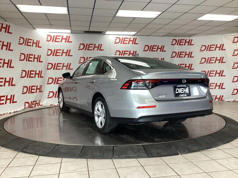 Used 2024  Honda LX image 5