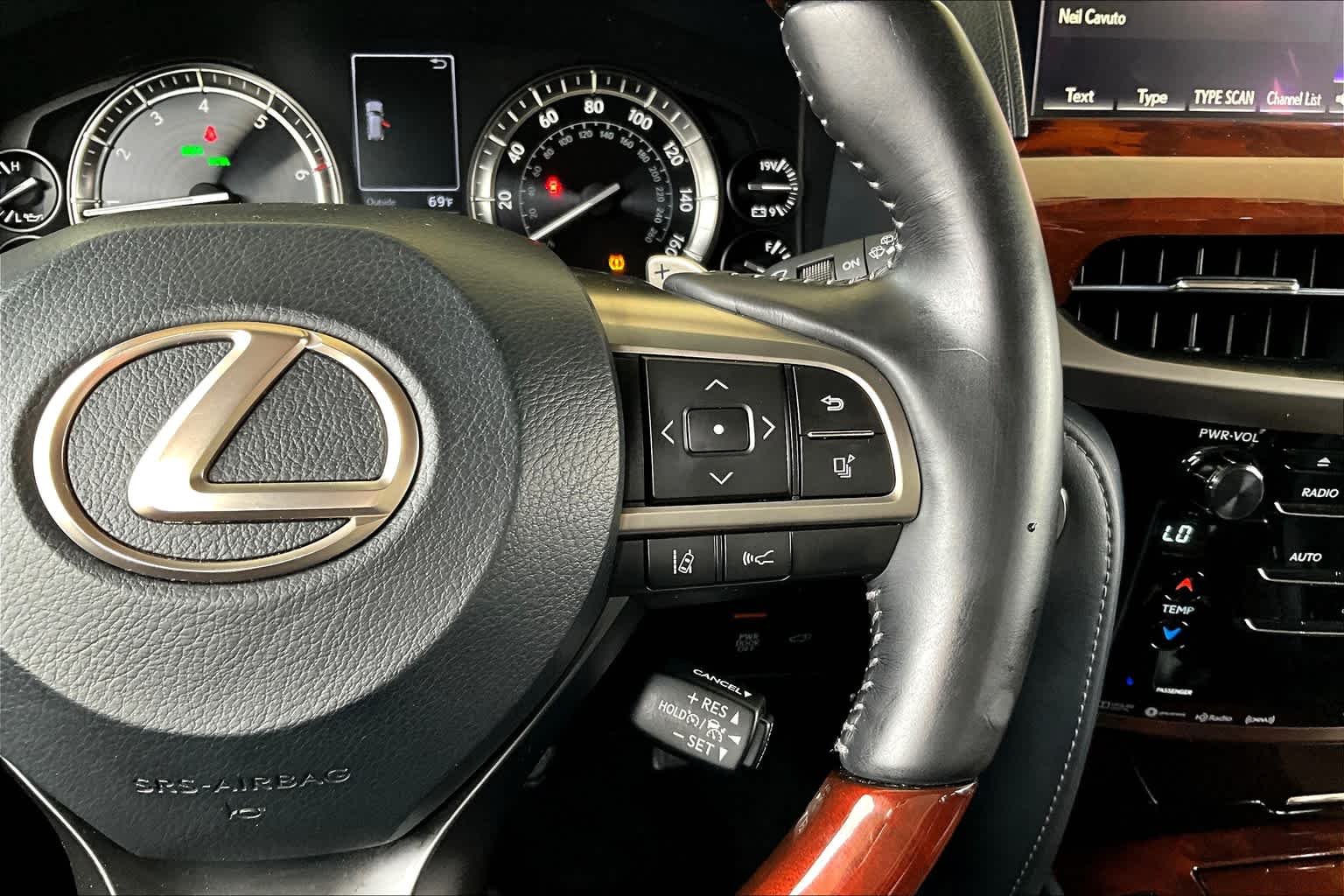 Used 2020 Eminent White Pearl Lexus  image 25