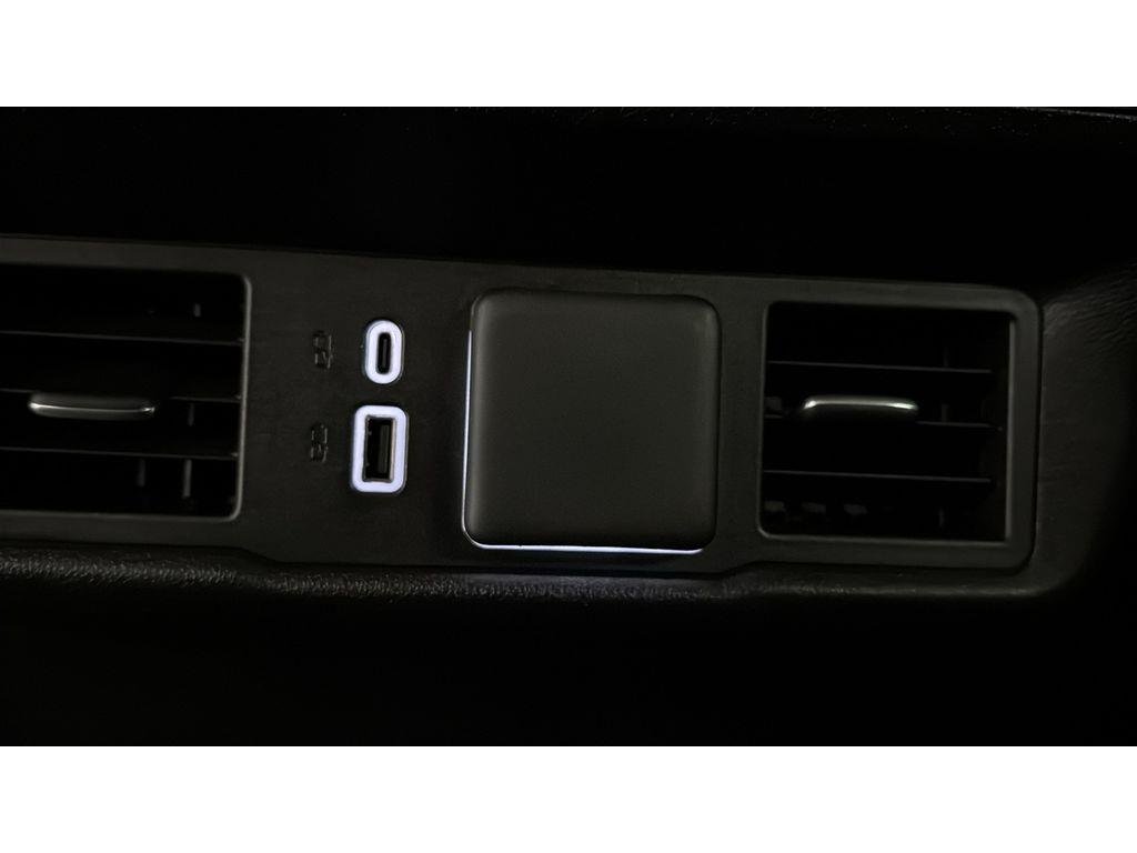 Used 2025 Summit White Chevrolet LT image 33