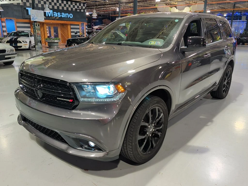 Used 2020 Gray Dodge SXT Plus image 1