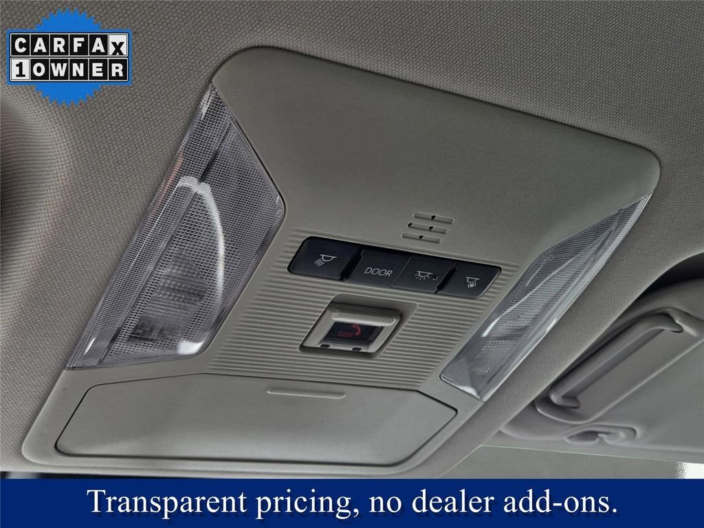 Used 2022 White Toyota XLE image 29
