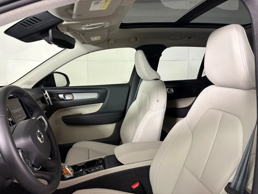 New 2026 Aurora Blue Volvo Ultra image 18