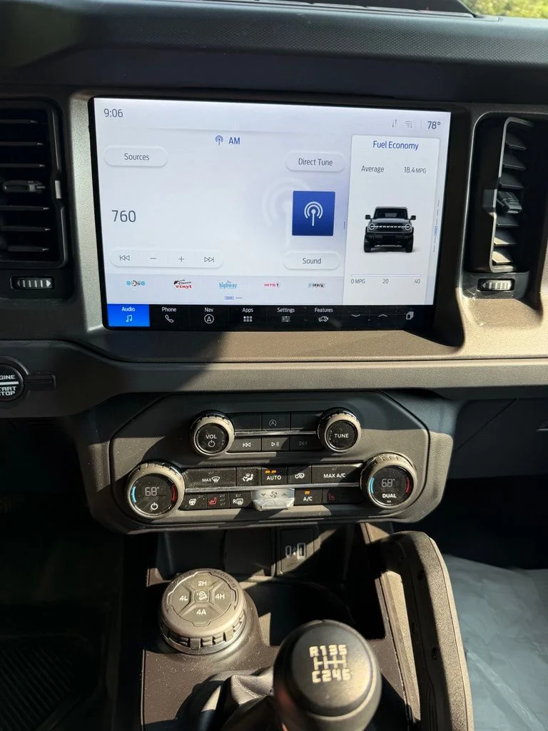 Used 2025 Gray Ford Badlands image 17