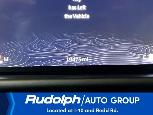 Used 2024 Silver Jeep Base image 16
