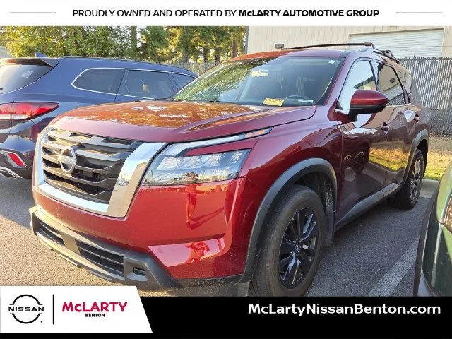 2023 Nissan Pathfinder SV