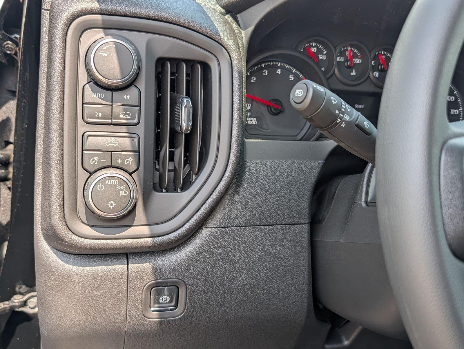 2026 Chevrolet Silverado 1500 Custom - Photo 15