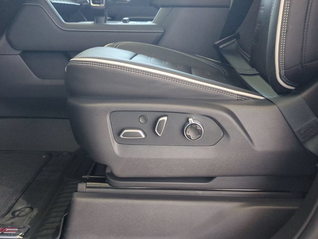 2026 GMC Sierra 1500 AT4X - Photo 21