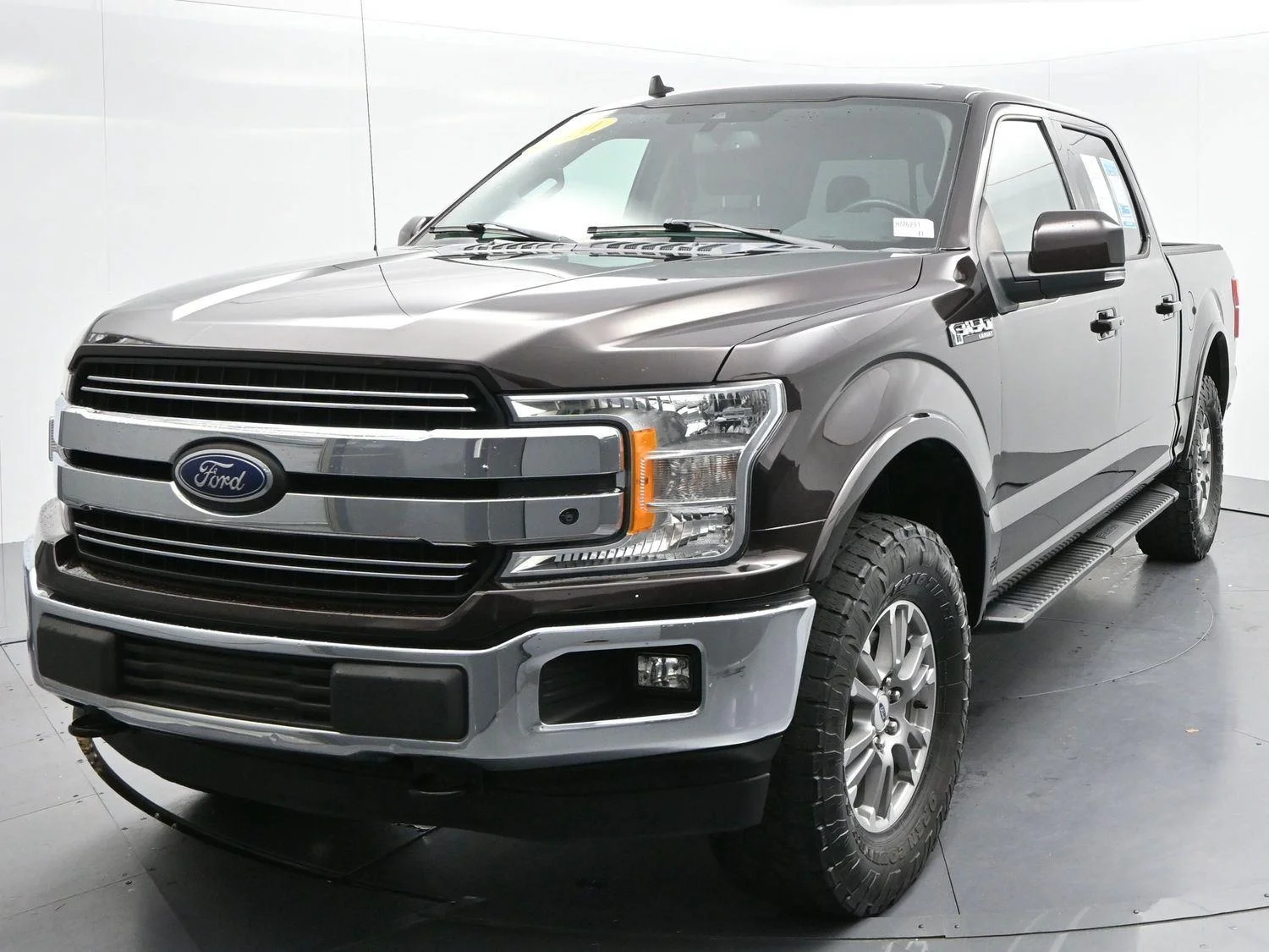 Used 2020 Magma Red Ford LARIAT image 3