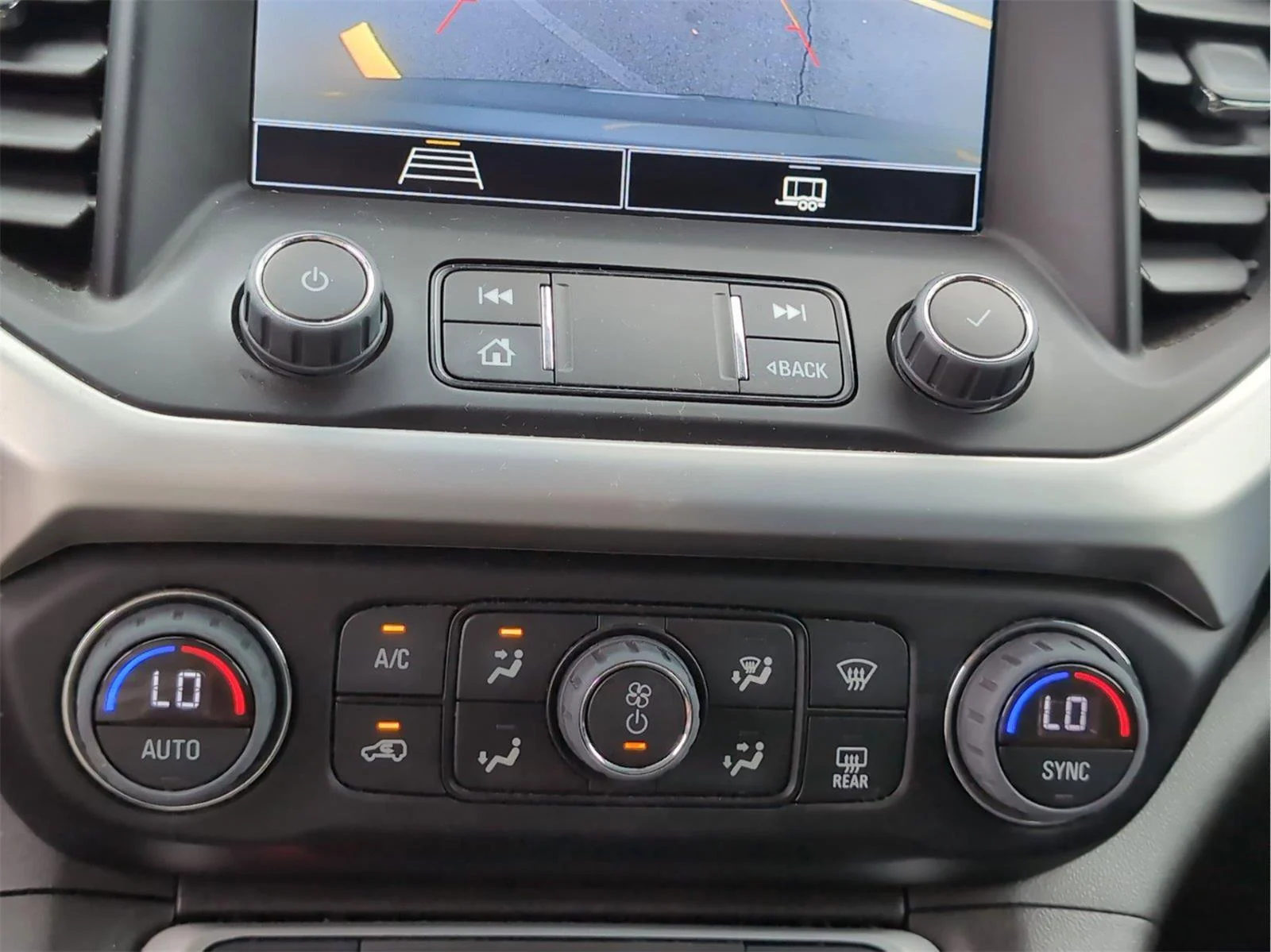 Used 2023 Sterling Metallic GMC SLE image 19