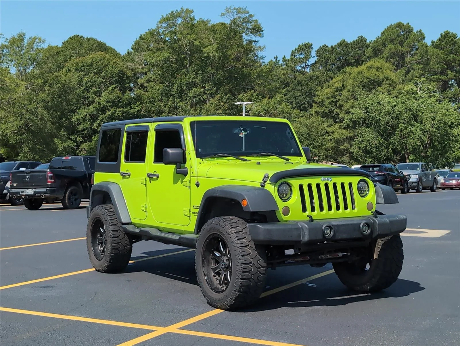 Used 2013 Gecko Pearl Jeep Sport image 8