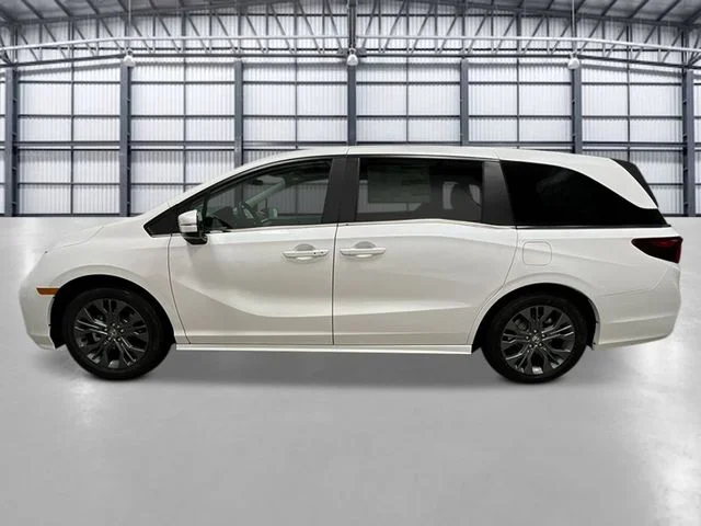 New 2026 Platinum White Pearl Honda Touring image 2