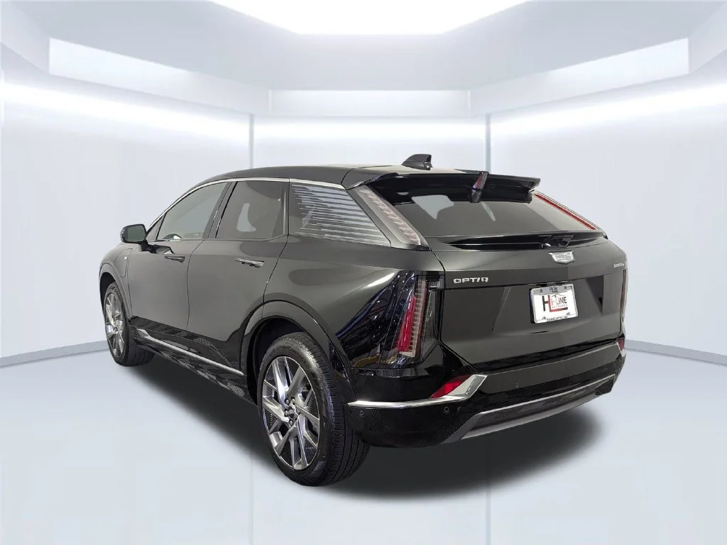 Used 2025 Black Cadillac Luxury 2 image 22