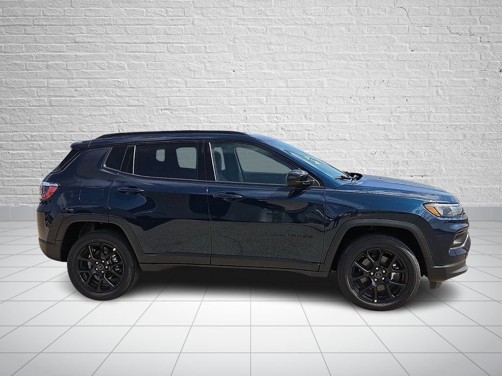 New 2026 Fathom Blue Pearl Coat Jeep Latitude image 5