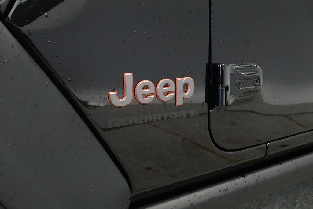 New 2026 Black Clearcoat Jeep Mojave image 18