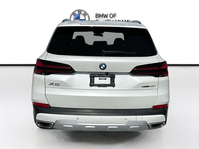 Used 2024 White BMW sDrive40i image 6