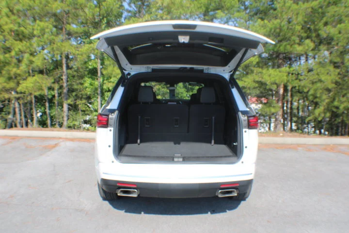 Used 2023 Iridescent Pearl Tricoat Chevrolet Premier image 18
