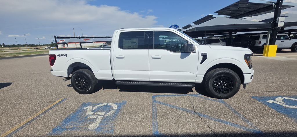 New 2026 Oxford White Ford XLT image 5