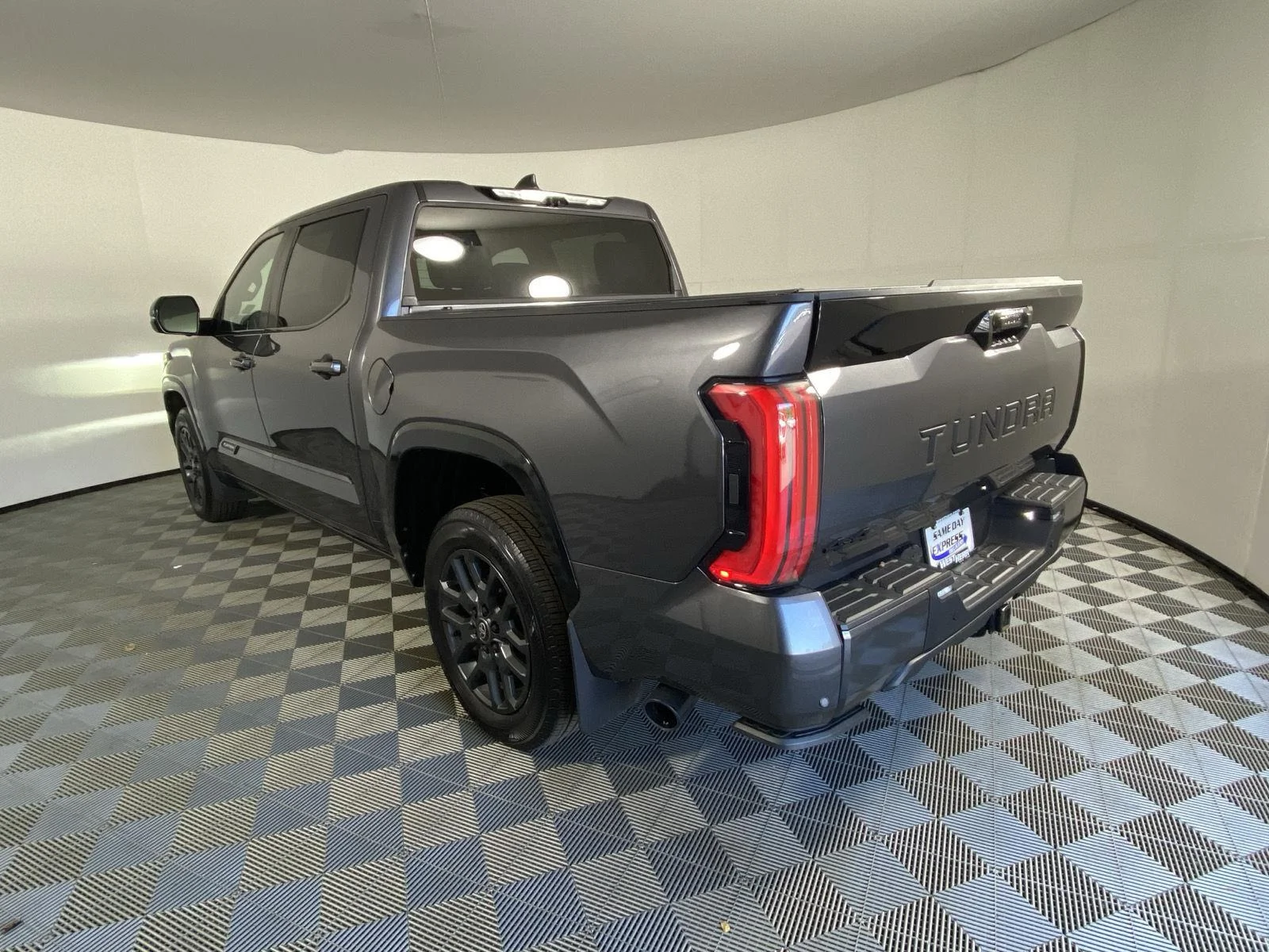Used 2025 Magnetic Gray Metallic Toyota Platinum image 5