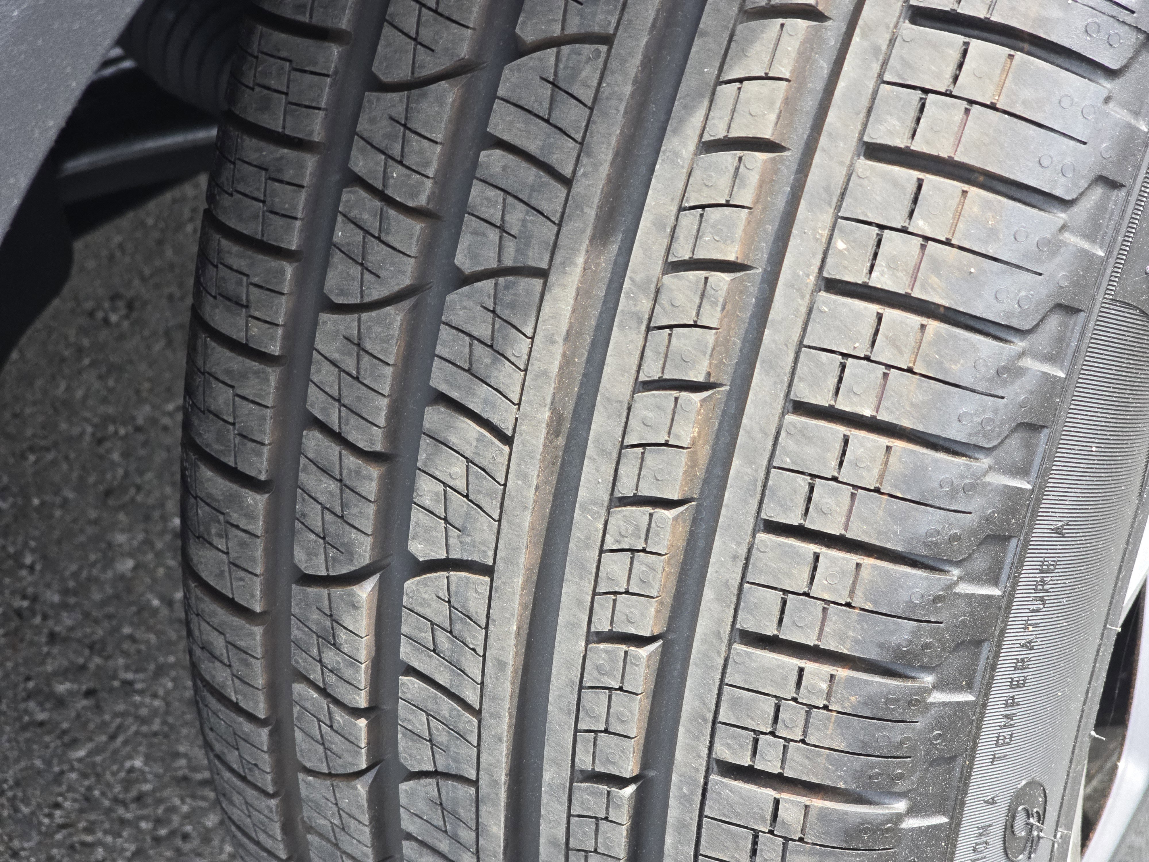 New 2026 Platinum Gray Metallic Volkswagen SE image 16
