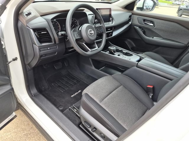 Used 2023 White Nissan SV image 21