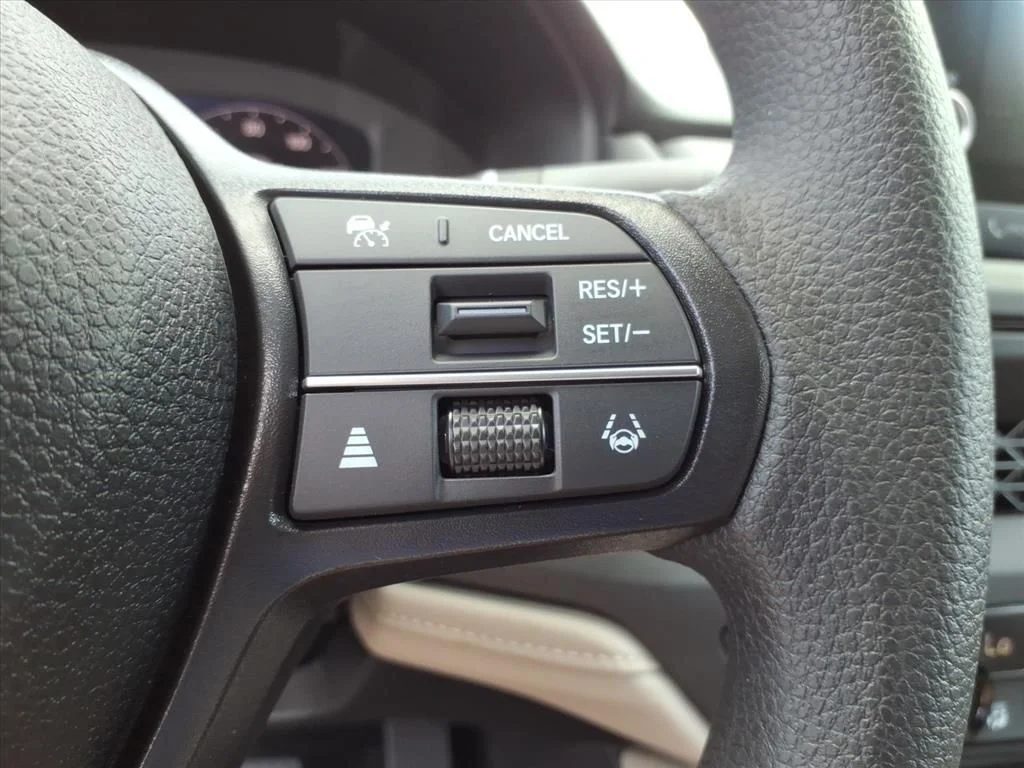 2025 Honda Accord SE - Photo 12