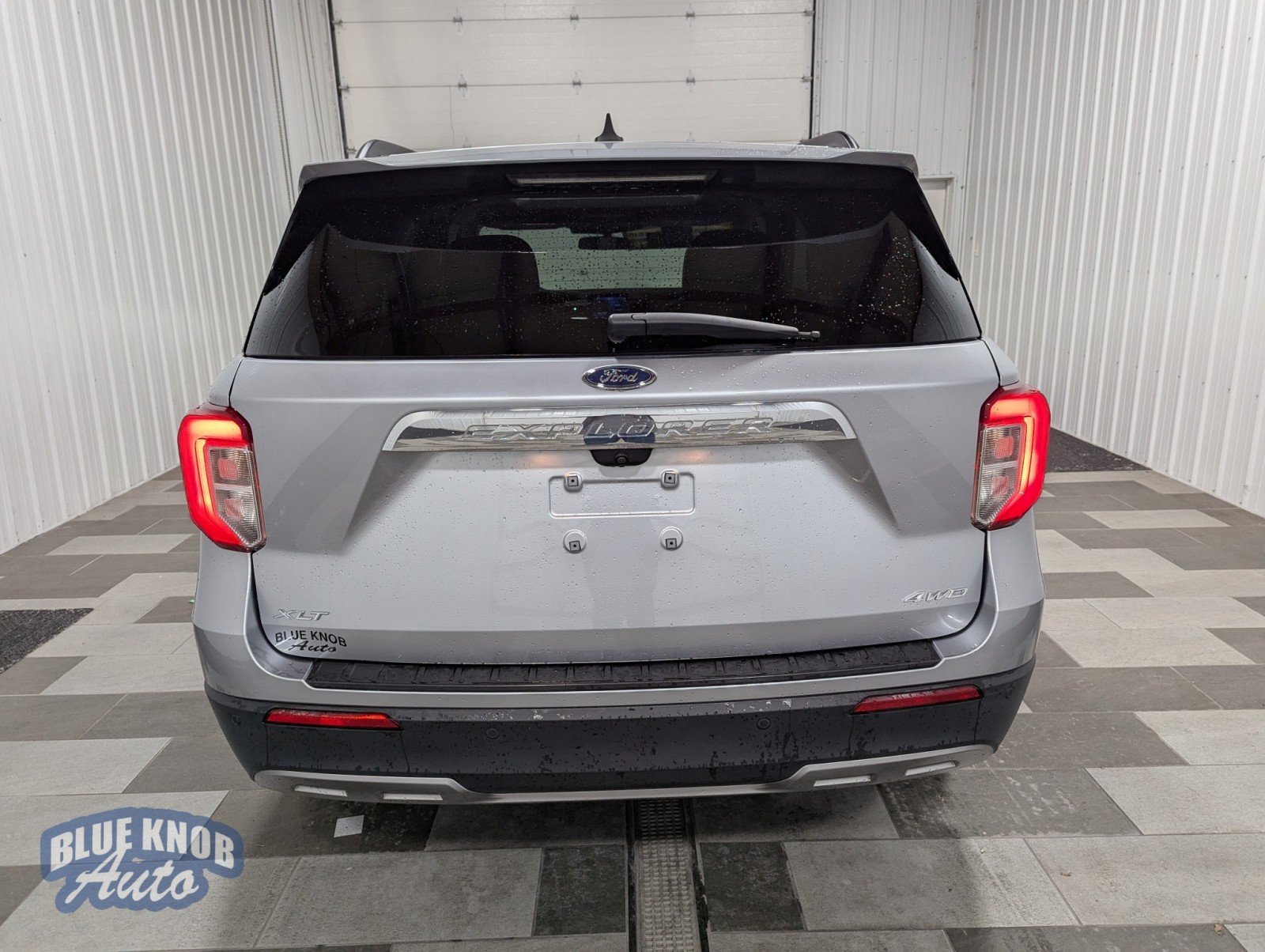 2022 Ford Explorer XLT photo 2