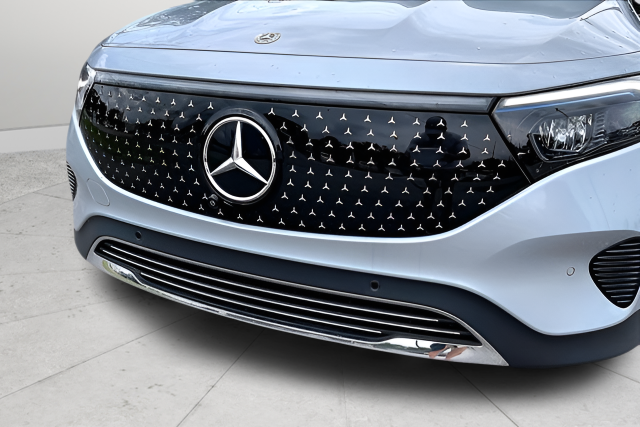 Used 2025 Silver Mercedes-Benz 250+ image 35