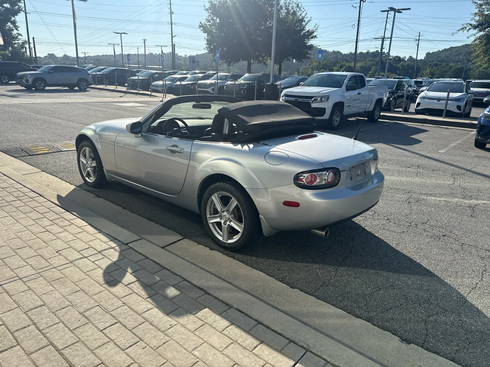 Used 2006 Sunlight Silver Metallic Mazda Touring image 5
