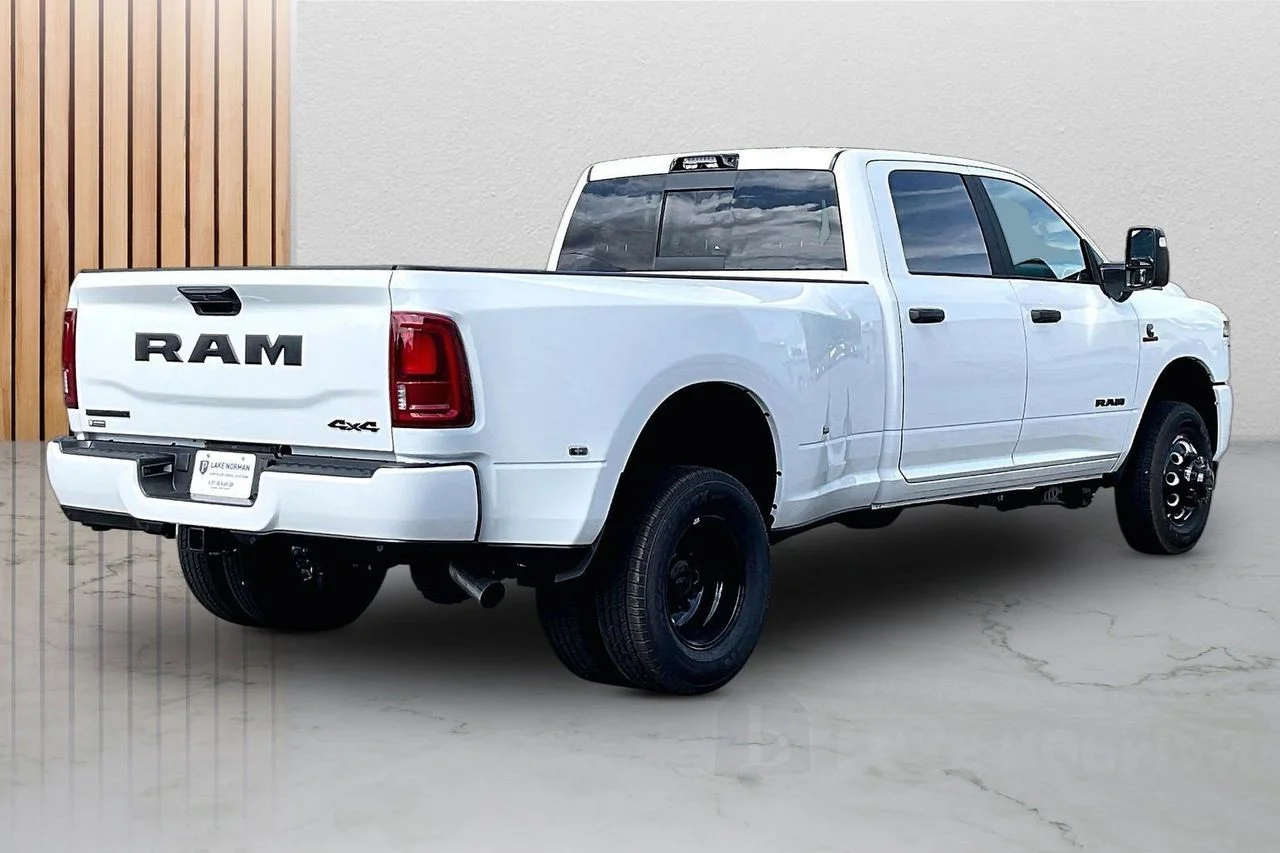New 2026 Bright White Clear-Coat Exterior Paint RAM Big Horn image 9