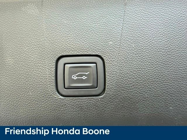 Used 2023 White Chevrolet Premier image 40