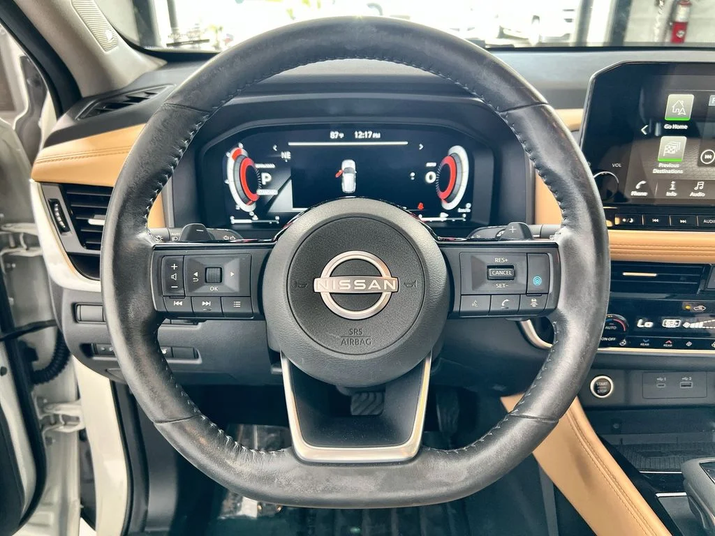 Certified Used 2022 White Nissan Platinum image 11