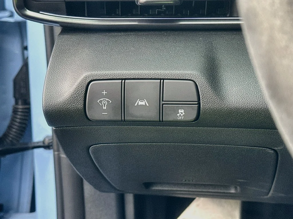 Used 2022 Blue Hyundai Base image 10