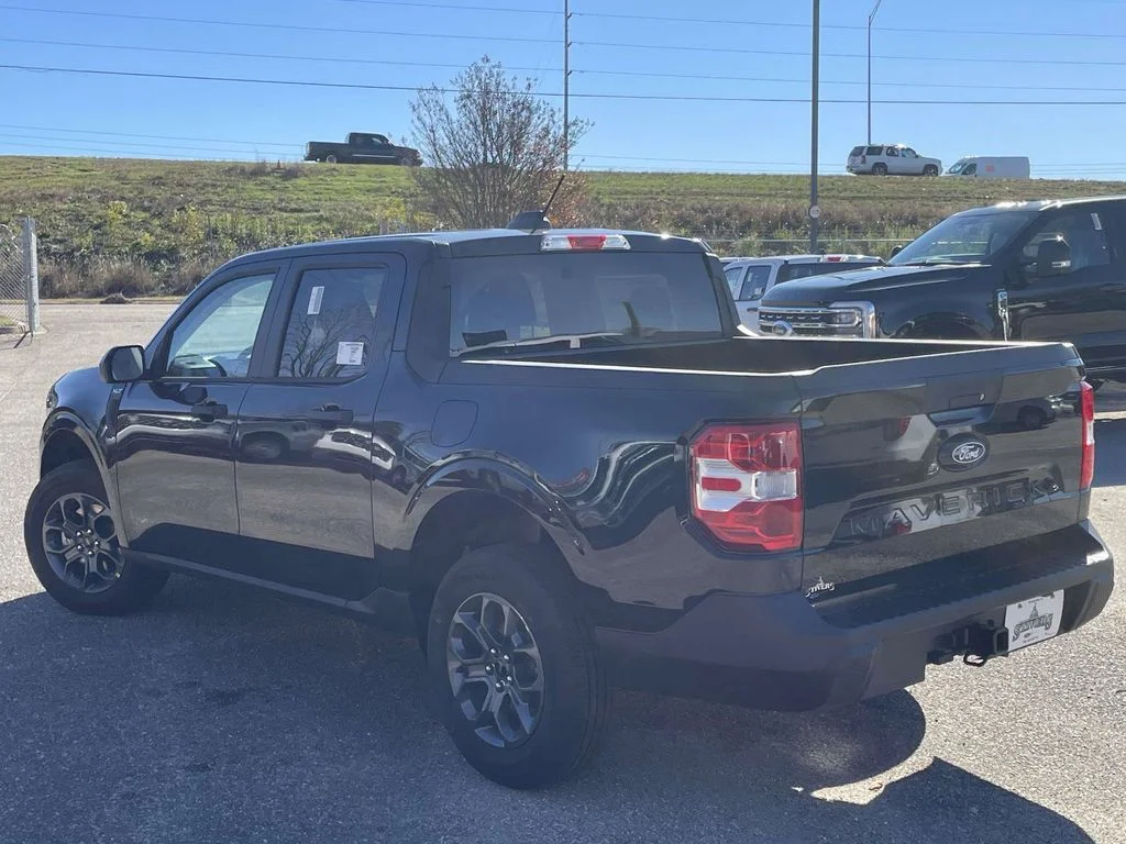 New 2026 Black Ford XLT image 5