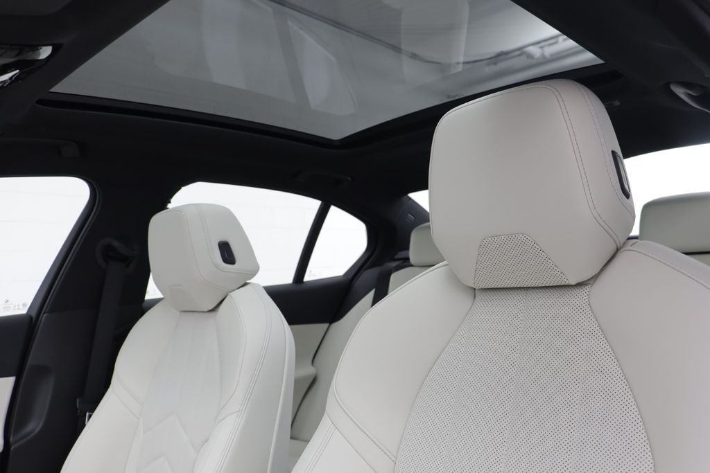 New 2027 Carbon Black Metallic BMW 530i xDrive image 14