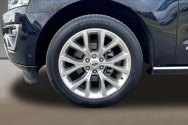 Used 2019 Black Ford Platinum image 6