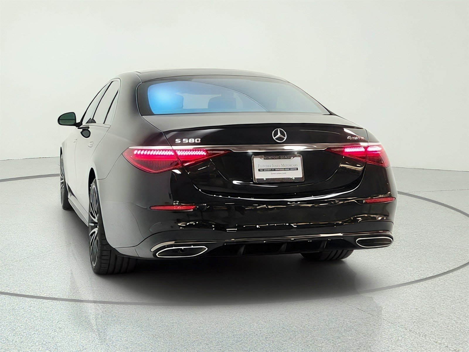 Certified Used 2023 Obsidian Black Mercedes-Benz S 580 4MATIC® Sedan image 6