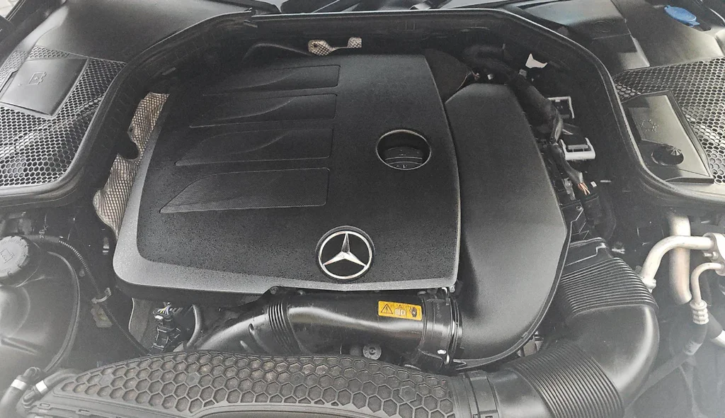 Used 2019  Mercedes-Benz C 300 image 21