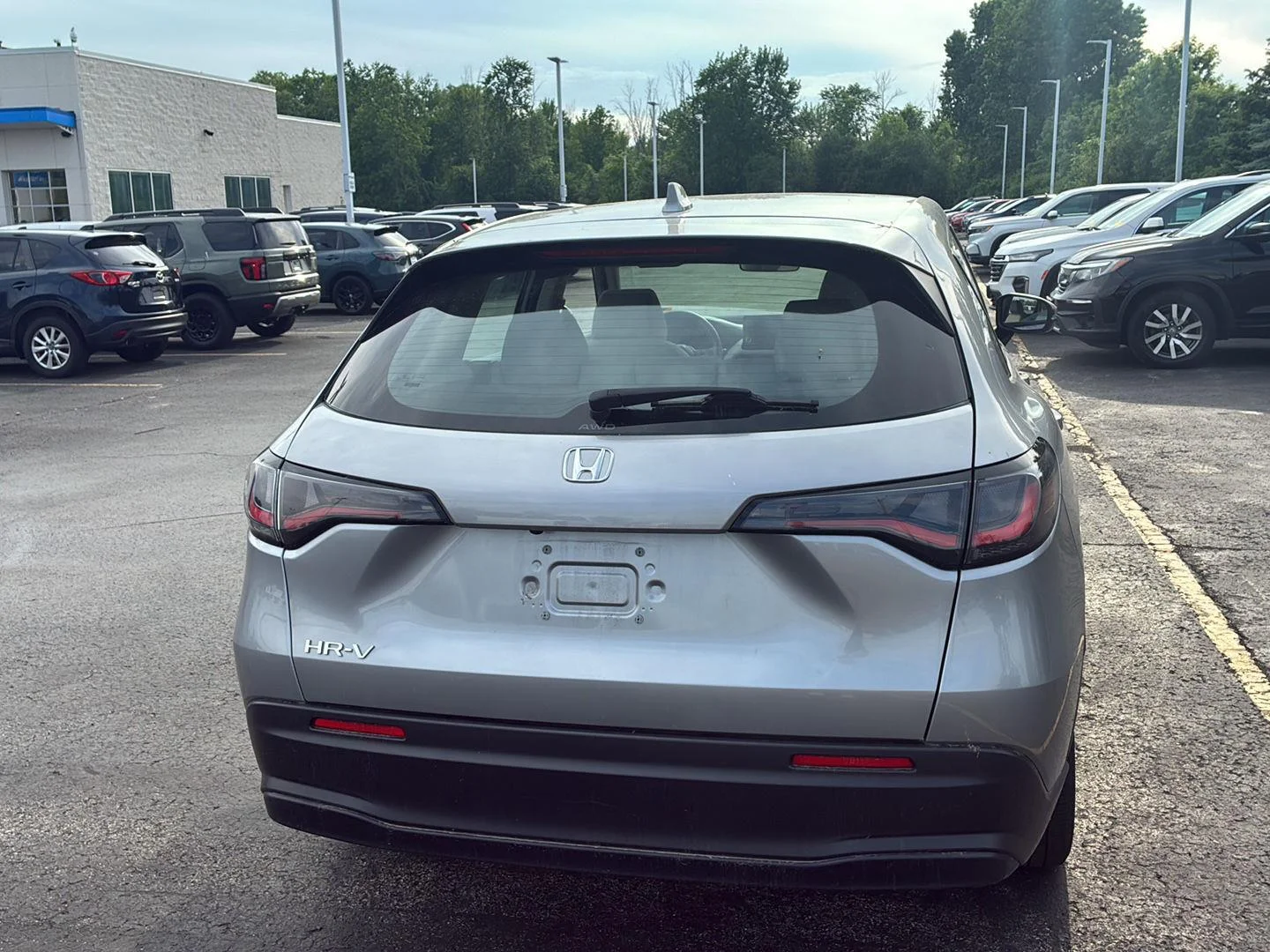 Used 2024 Lunar Silver Metallic Honda LX image 16