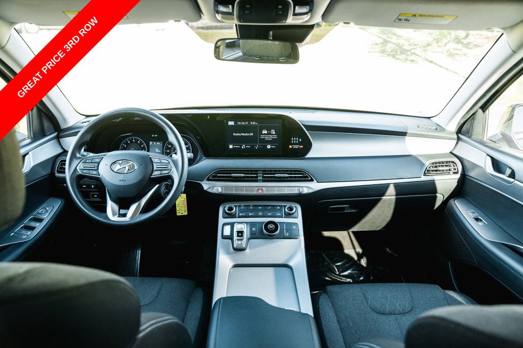 Used 2022 Abyss Black Hyundai SE image 12
