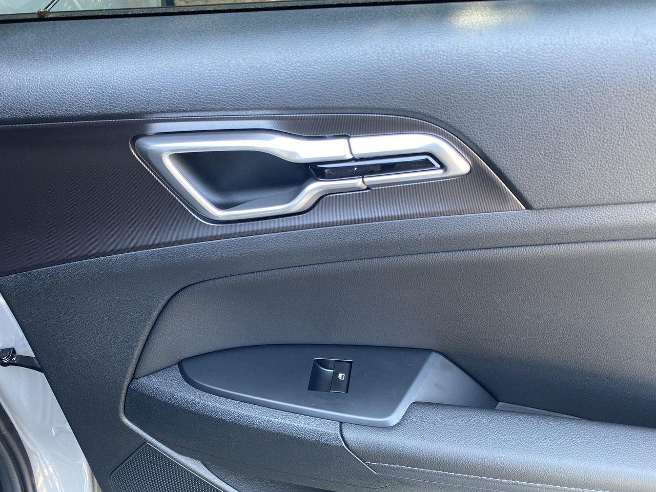 New 2026 Wolf Gray Kia EX image 27