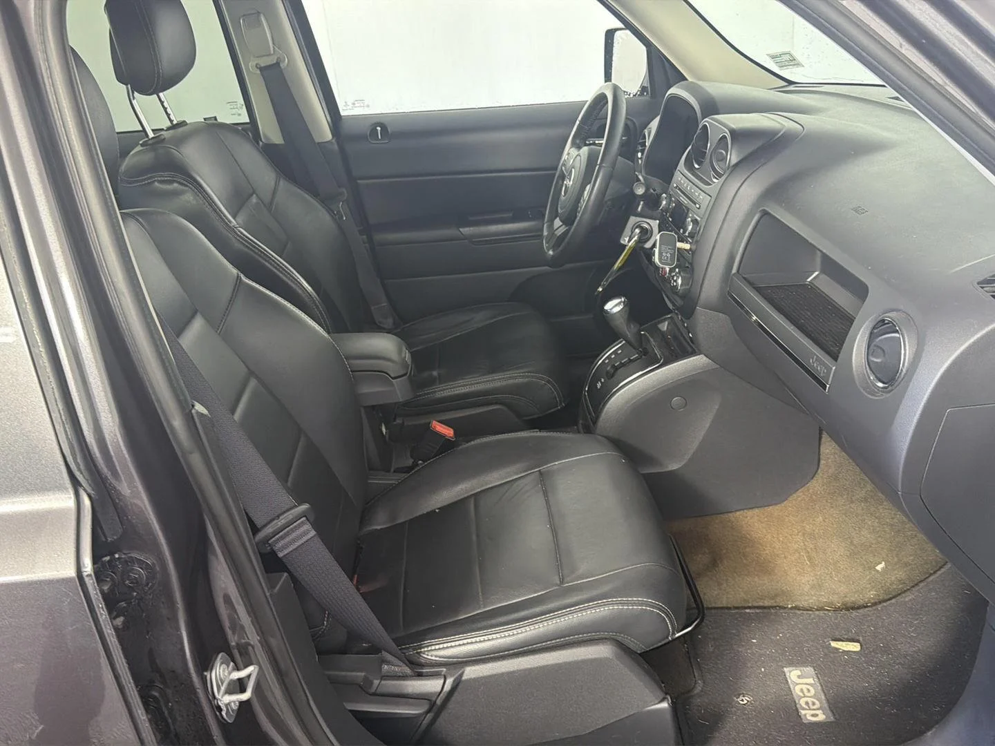 Used 2017 Granite Crystal Metallic Clearcoat Jeep High Altitude image 17
